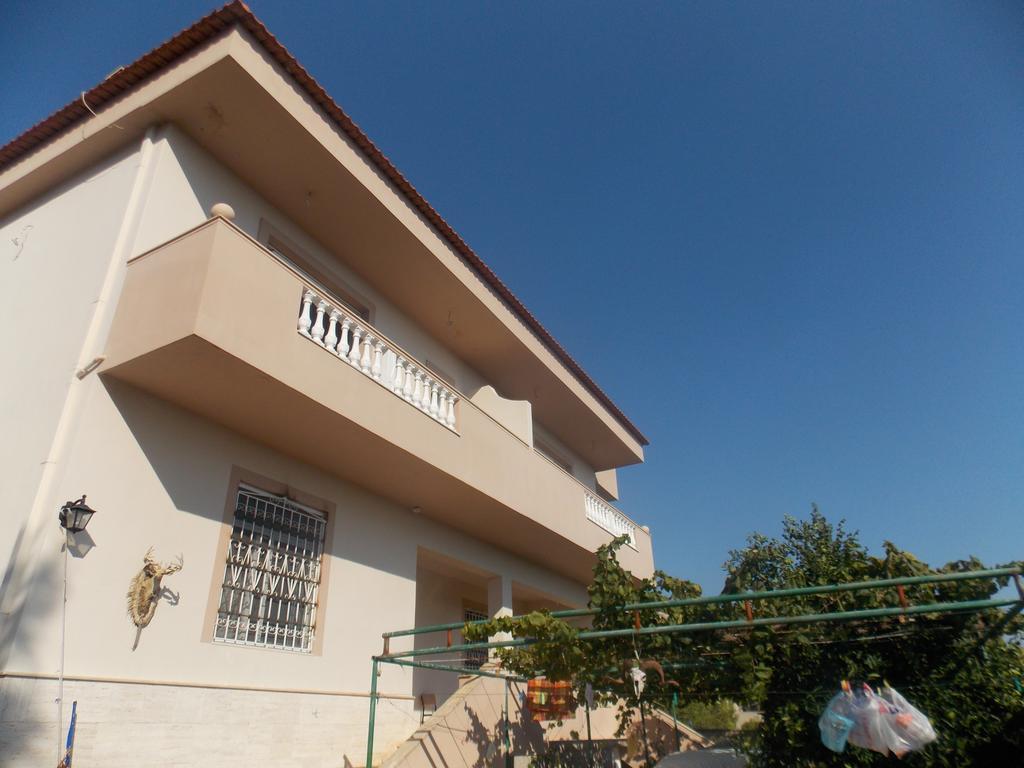 Guest House Vila Bega Sarandë Exterior foto