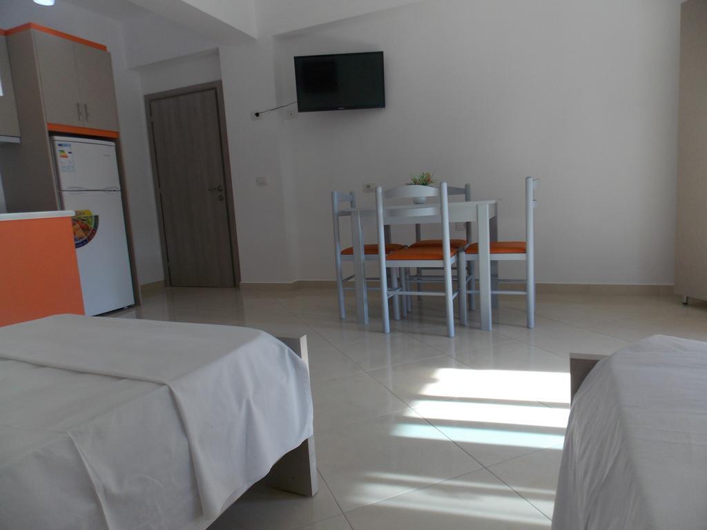 Guest House Vila Bega Sarandë Exterior foto