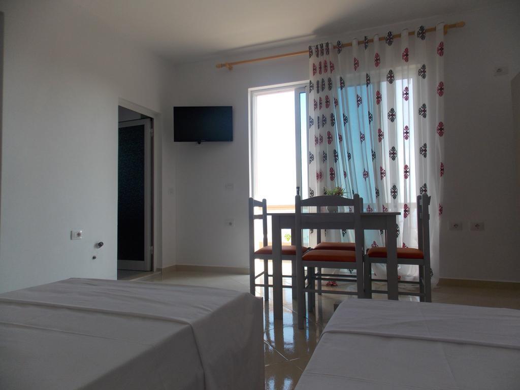Guest House Vila Bega Sarandë Exterior foto