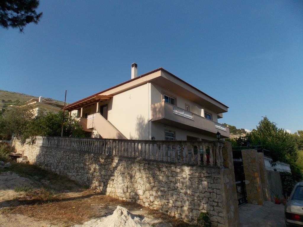 Guest House Vila Bega Sarandë Exterior foto