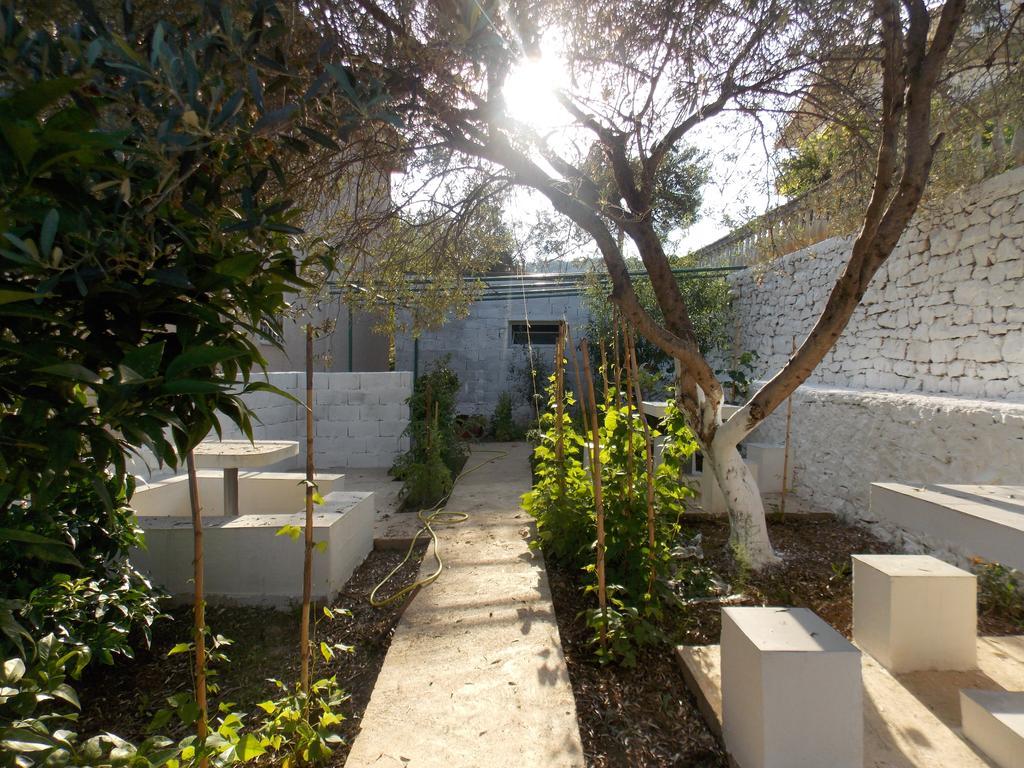 Guest House Vila Bega Sarandë Exterior foto
