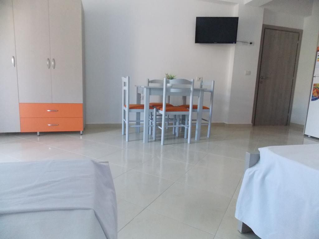 Guest House Vila Bega Sarandë Exterior foto