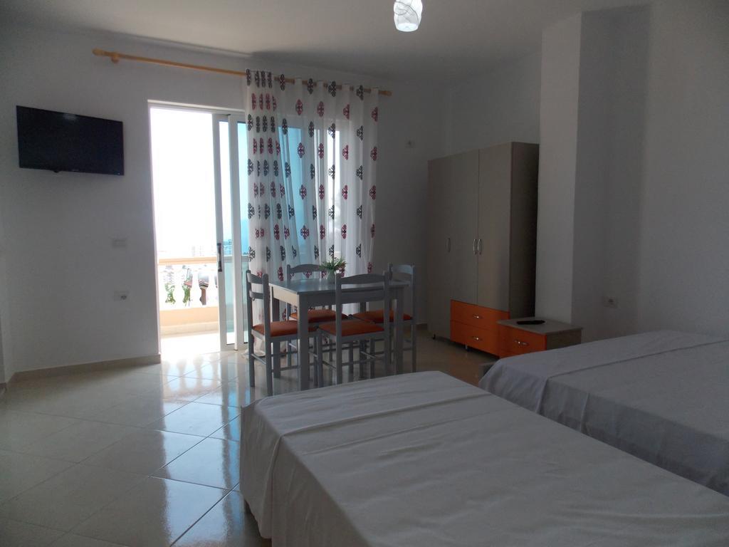 Guest House Vila Bega Sarandë Exterior foto
