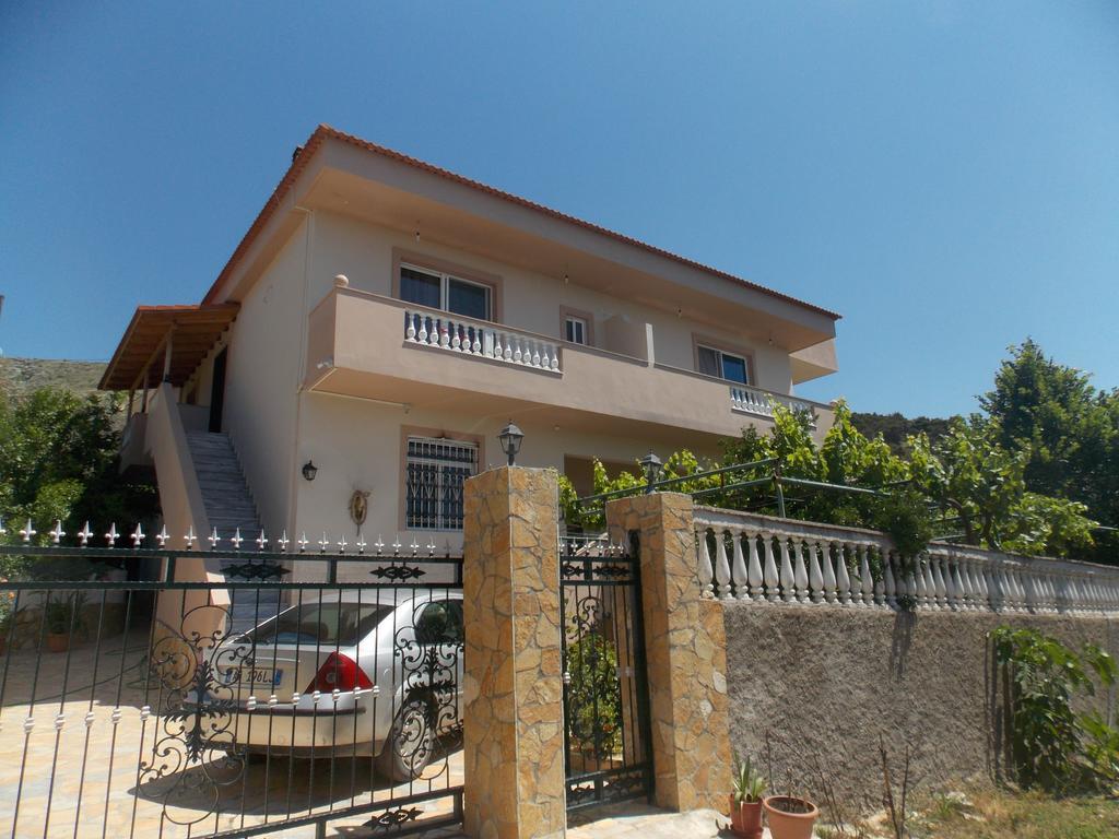 Guest House Vila Bega Sarandë Exterior foto