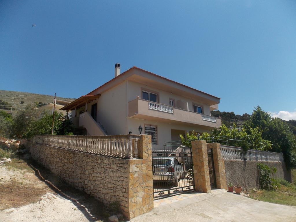 Guest House Vila Bega Sarandë Exterior foto