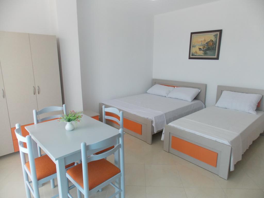 Guest House Vila Bega Sarandë Exterior foto