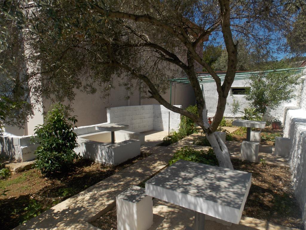 Guest House Vila Bega Sarandë Exterior foto